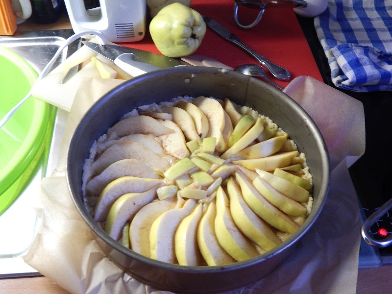 Quitten-Tarte vor dem Backen