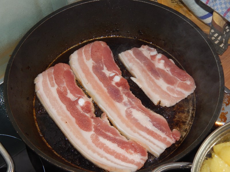 Bauchfleisch in der Pfanne