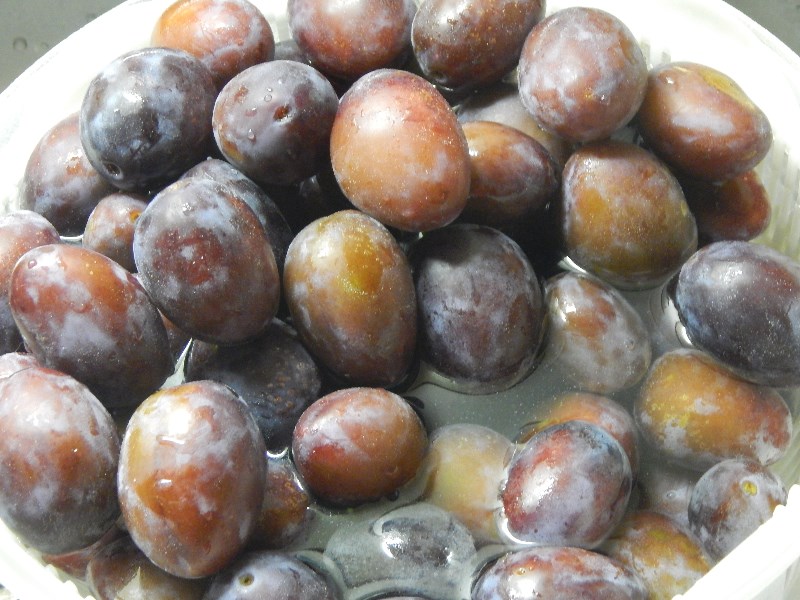 Zwetschen waschen