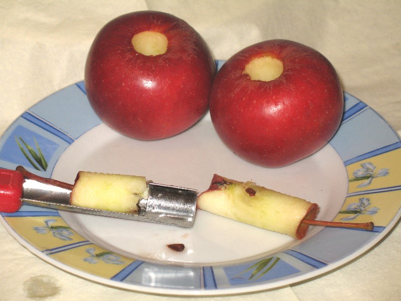Äpfel vorbereiten zum Bratapfel